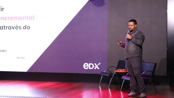 Rodrigo Souza Alexandre no palco do EDX 2026 (E-commerce Data Experience)